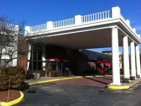 Ramada Mystic Hotel Exterior photo